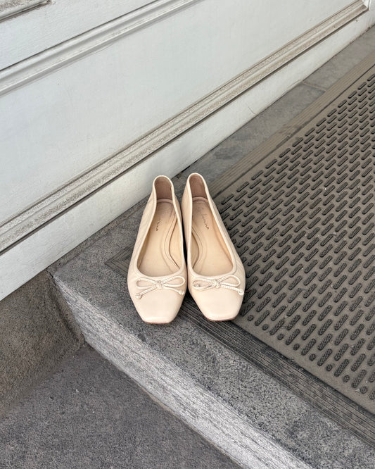 Cream ballerinas