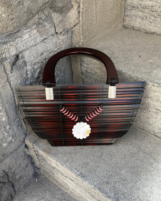 Bamboo seashell purse